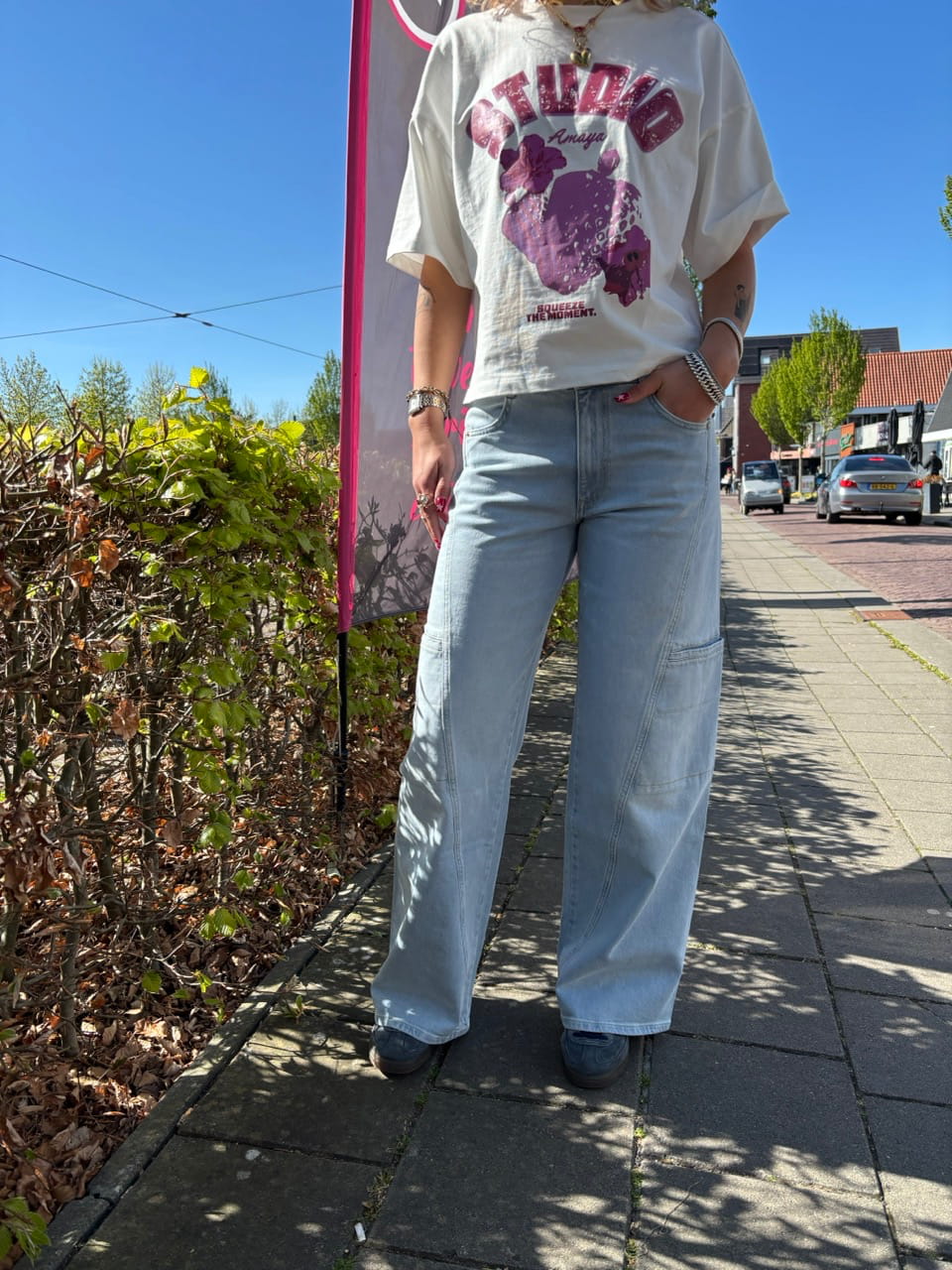 Cargo wide leg