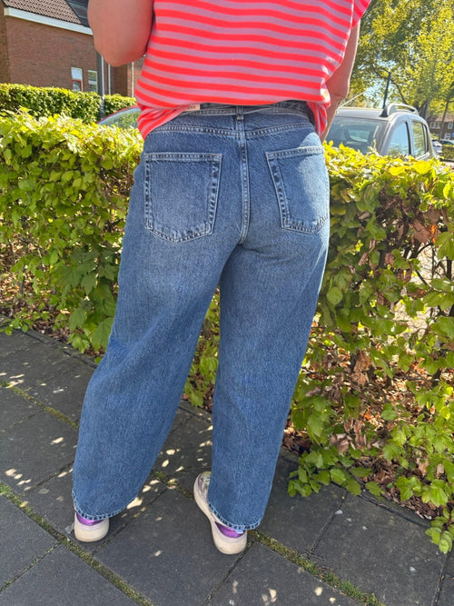 Barrel fit jeans