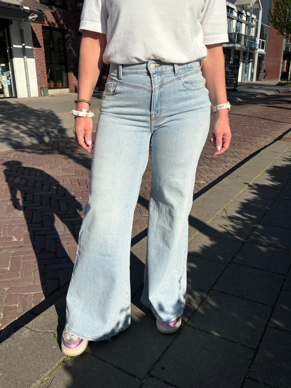 Wide leg flared jeans