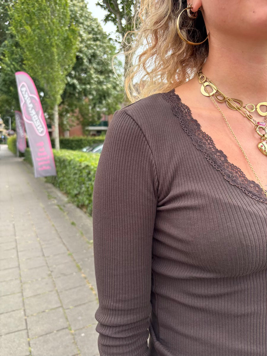 V-neck shirt met kanten hals bruin
