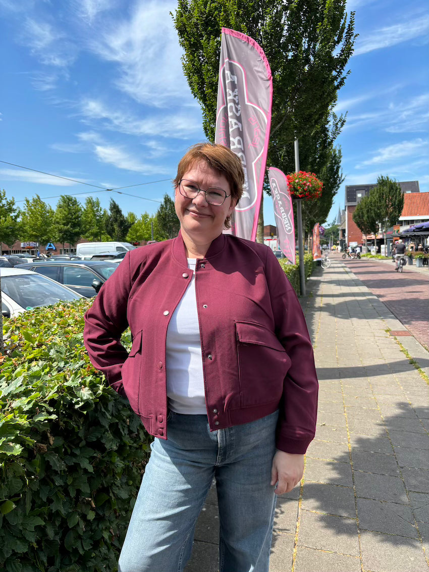 Luchtig bomberjack rood