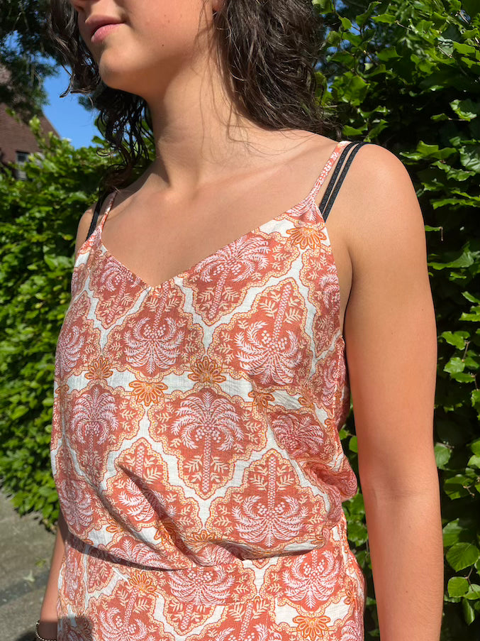 Top met oranje print