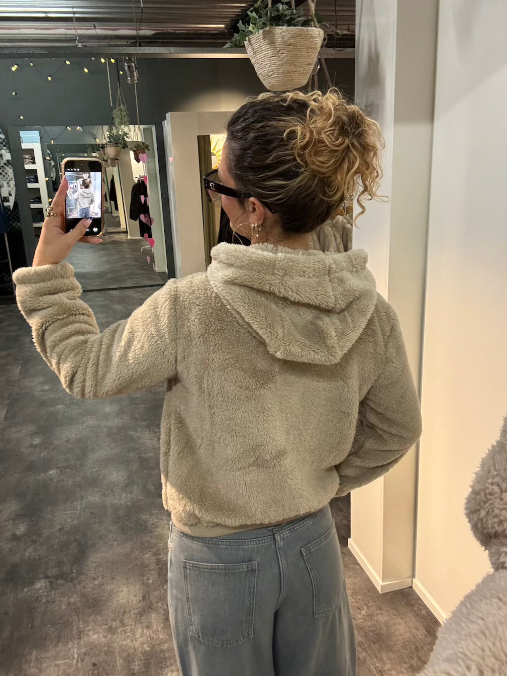 Fluffy jasje beige
