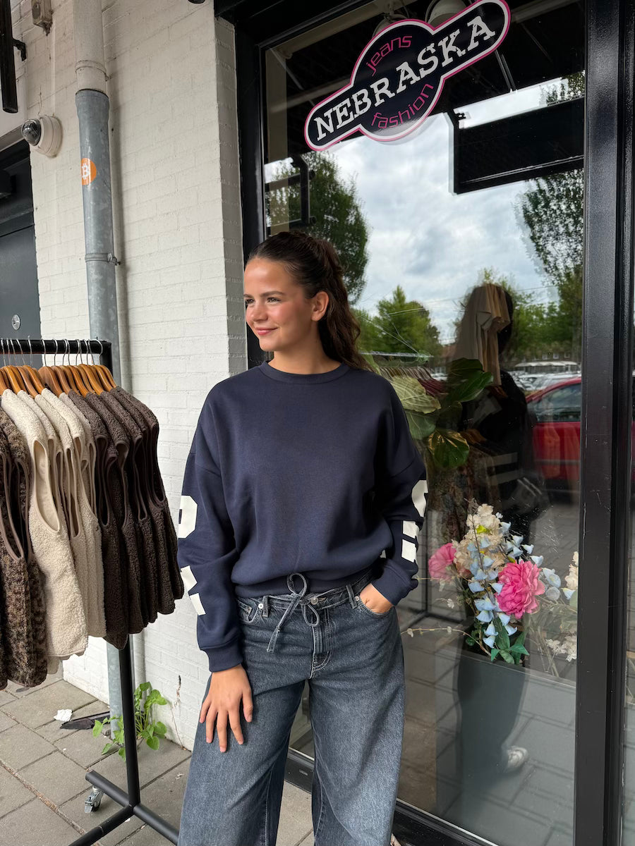 Sweater backprint blauw