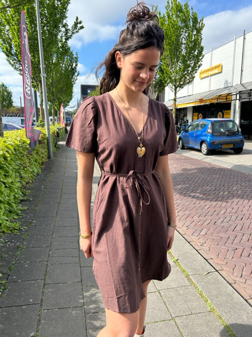 Bruine zomerjurk