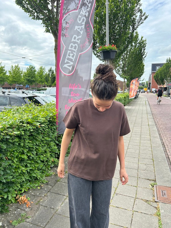 Oversized basic t-shirt bruin