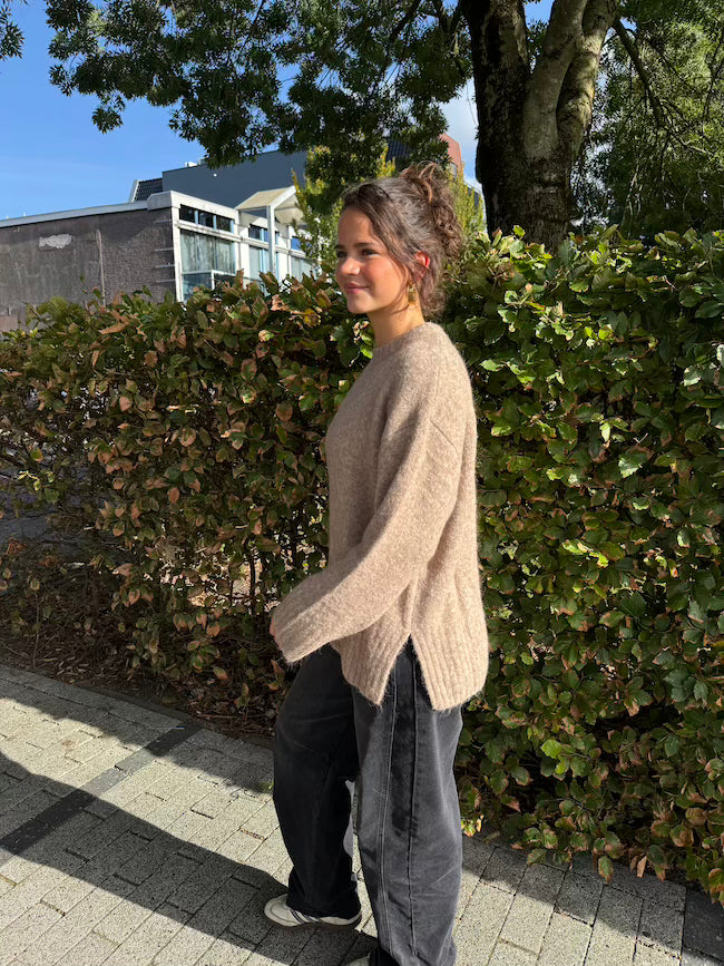 Oversized trui beige